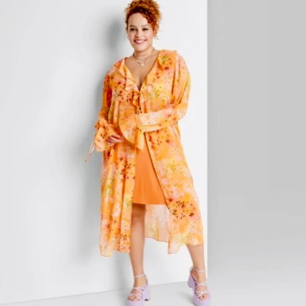 Floral Ruffle Duster - Picture 2 of 10